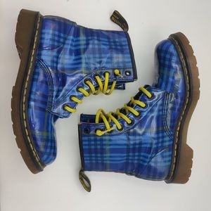 Doc martens women’s size 8 blue and yellow plaid patent leather 8-eye bo…